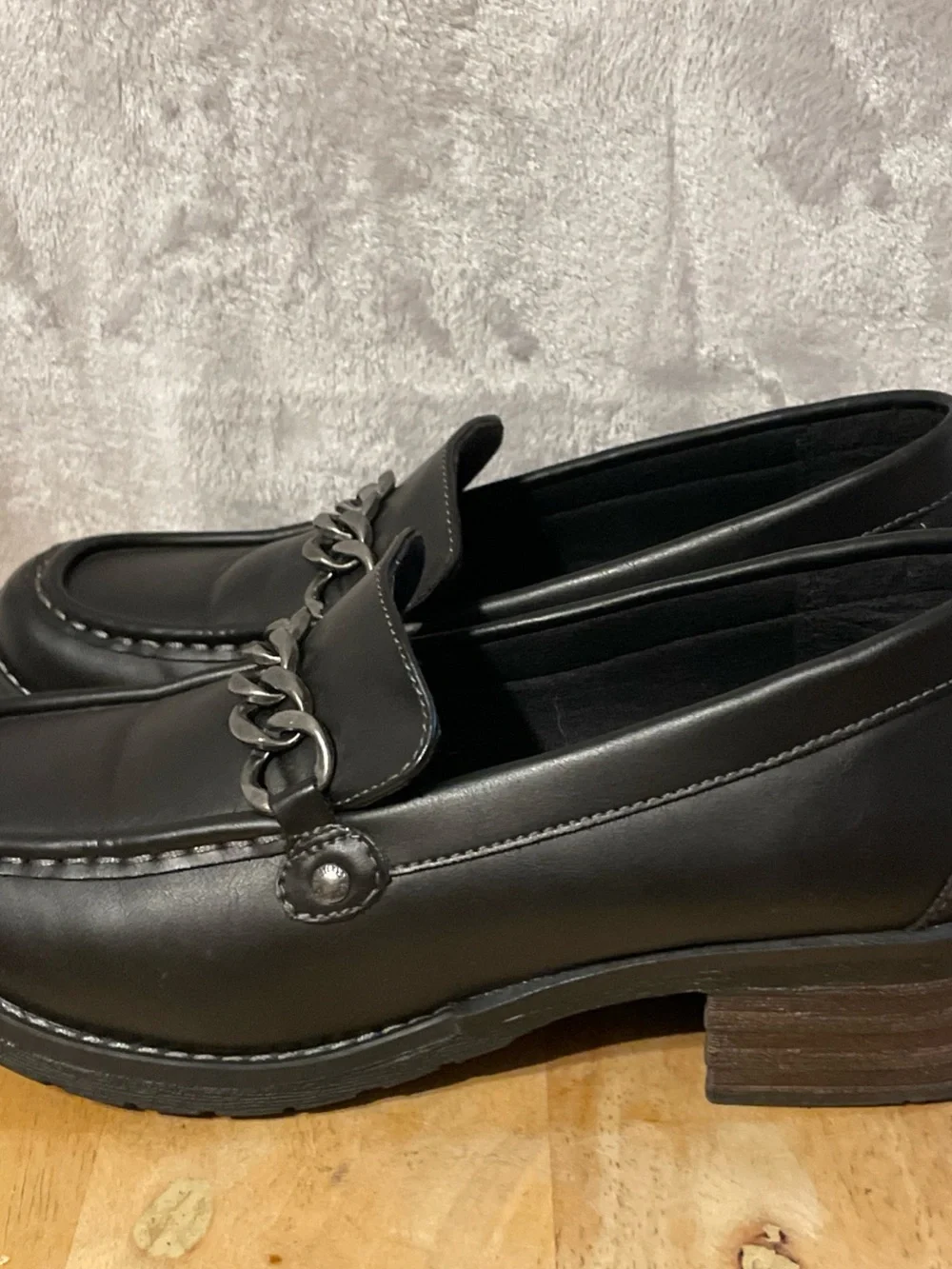 Eastland Black faux Leather Loafers with Chunky Silver Chain